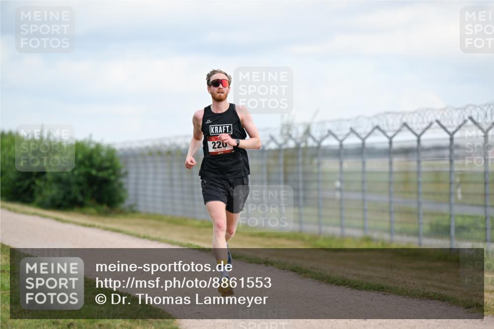 14.09.2025 - Airport Race Dr. Thomas Lammeyer http://msf.ph/oto/8861553 14.09.2025 11:57:48 Laufen 226 meine-sportfotos.de