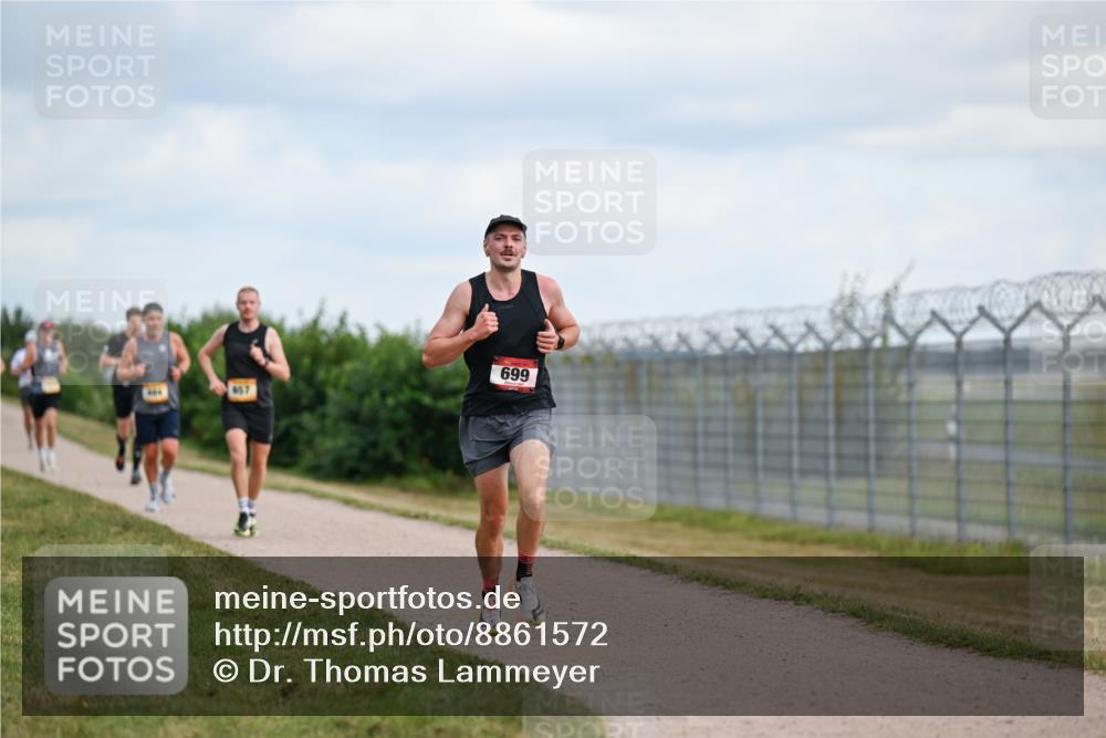 14.09.2025 - Airport Race Dr. Thomas Lammeyer http://msf.ph/oto/8861572 14.09.2025 11:57:53 Laufen 699, 7, 657 meine-sportfotos.de