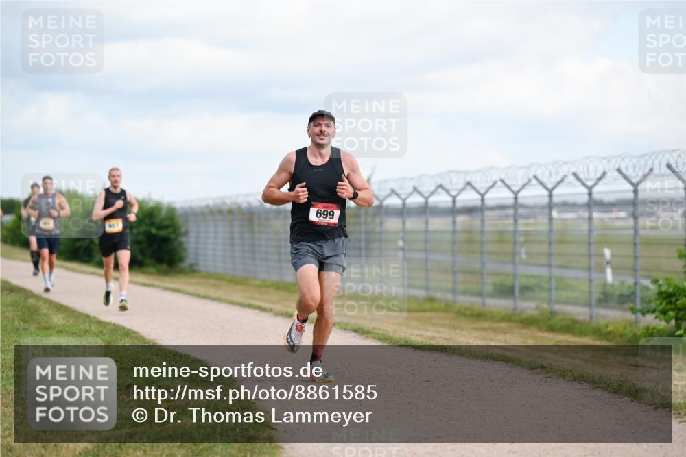 14.09.2025 - Airport Race Dr. Thomas Lammeyer http://msf.ph/oto/8861585 14.09.2025 11:57:55 Laufen 699, 657 meine-sportfotos.de