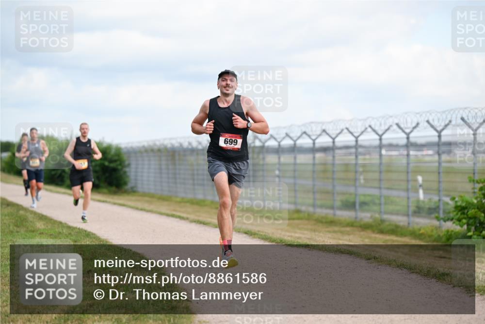 14.09.2025 - Airport Race Dr. Thomas Lammeyer http://msf.ph/oto/8861586 14.09.2025 11:57:55 Laufen 699 meine-sportfotos.de