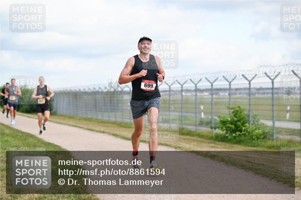 14.09.2025 - Airport Race Dr. Thomas Lammeyer http://msf.ph/oto/8861594 14.09.2025 11:57:56 Laufen 699 meine-sportfotos.de