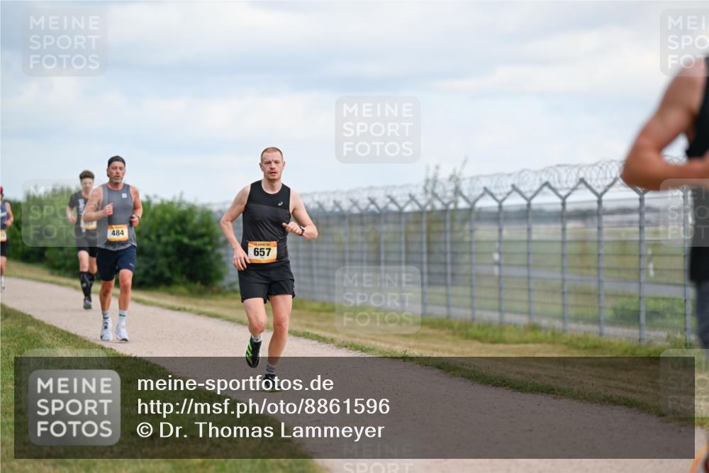 14.09.2025 - Airport Race Dr. Thomas Lammeyer http://msf.ph/oto/8861596 14.09.2025 11:57:57 Laufen 484, 657 meine-sportfotos.de