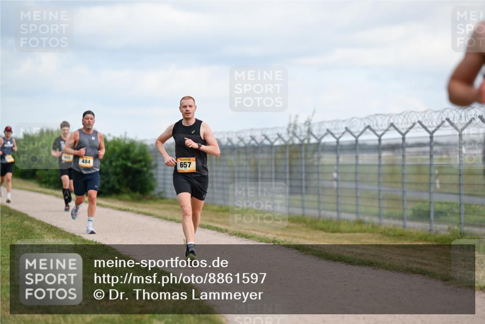 14.09.2025 - Airport Race Dr. Thomas Lammeyer http://msf.ph/oto/8861597 14.09.2025 11:57:57 Laufen 629, 657, 484 meine-sportfotos.de