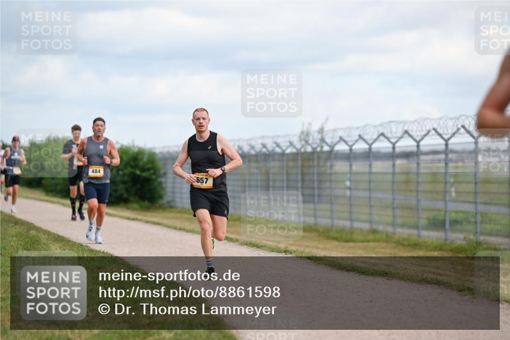 14.09.2025 - Airport Race Dr. Thomas Lammeyer http://msf.ph/oto/8861598 14.09.2025 11:57:57 Laufen 484, 657 meine-sportfotos.de