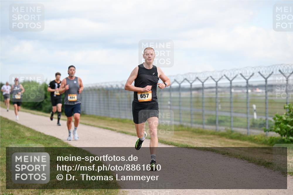 14.09.2025 - Airport Race Dr. Thomas Lammeyer http://msf.ph/oto/8861610 14.09.2025 11:57:59 Laufen 484, 657 meine-sportfotos.de