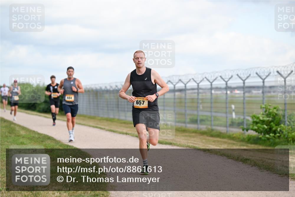 14.09.2025 - Airport Race Dr. Thomas Lammeyer http://msf.ph/oto/8861613 14.09.2025 11:57:59 Laufen 484, 657 meine-sportfotos.de