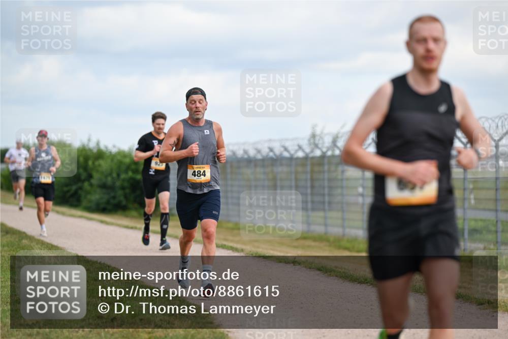 14.09.2025 - Airport Race Dr. Thomas Lammeyer http://msf.ph/oto/8861615 14.09.2025 11:58:00 Laufen 484, 1679, 807 meine-sportfotos.de