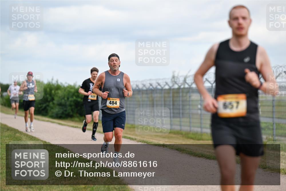 14.09.2025 - Airport Race Dr. Thomas Lammeyer http://msf.ph/oto/8861616 14.09.2025 11:58:00 Laufen 3470, 925, 484, 657 meine-sportfotos.de
