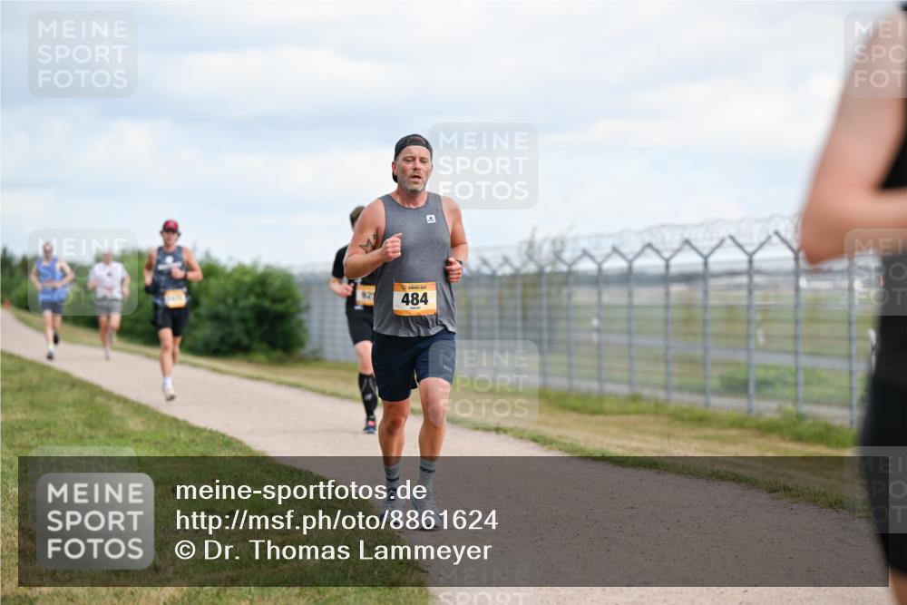 14.09.2025 - Airport Race Dr. Thomas Lammeyer http://msf.ph/oto/8861624 14.09.2025 11:58:01 Laufen 484 meine-sportfotos.de