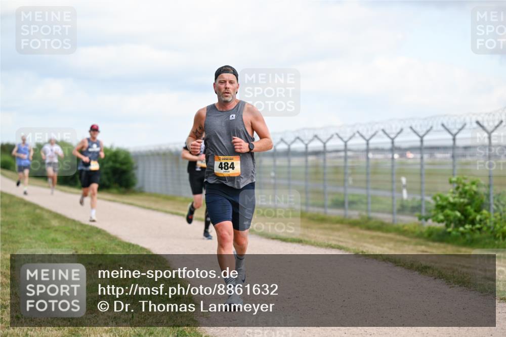 14.09.2025 - Airport Race Dr. Thomas Lammeyer http://msf.ph/oto/8861632 14.09.2025 11:58:03 Laufen 484 meine-sportfotos.de