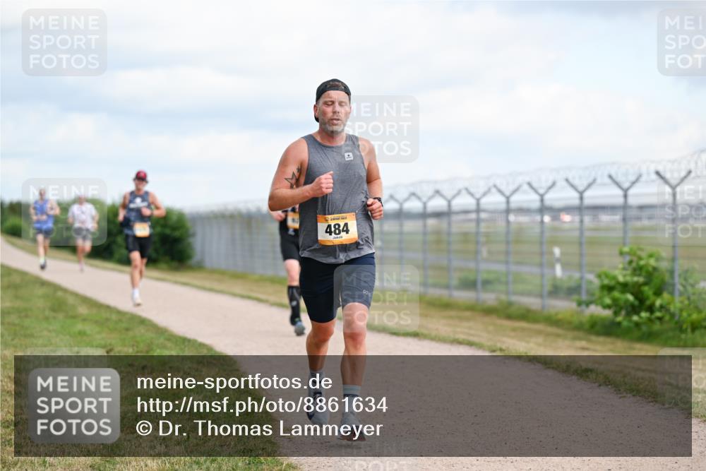 14.09.2025 - Airport Race Dr. Thomas Lammeyer http://msf.ph/oto/8861634 14.09.2025 11:58:03 Laufen 484 meine-sportfotos.de