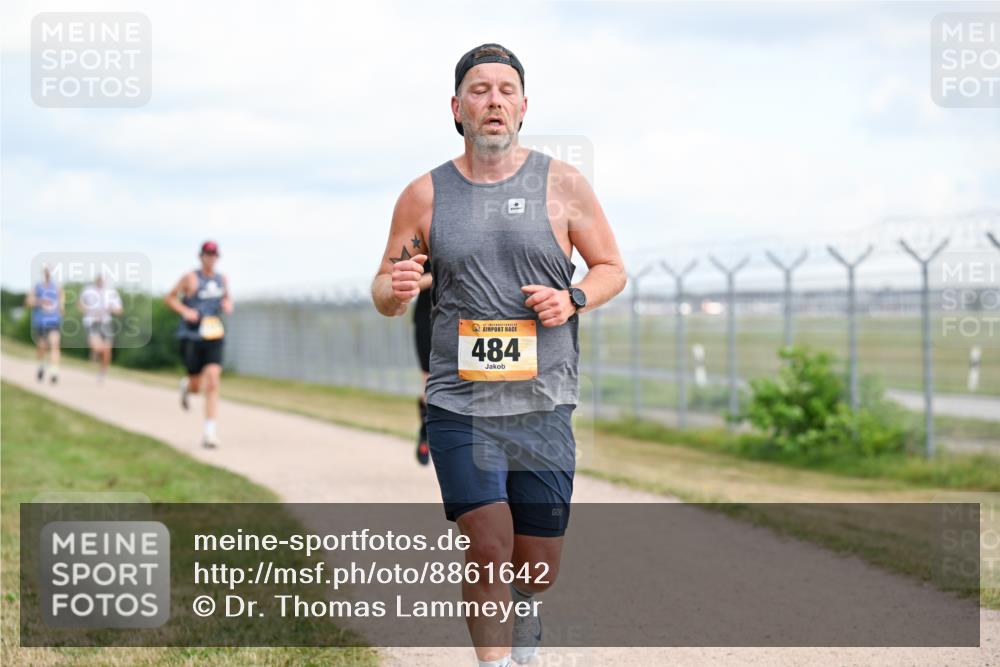14.09.2025 - Airport Race Dr. Thomas Lammeyer http://msf.ph/oto/8861642 14.09.2025 11:58:04 Laufen 484 meine-sportfotos.de