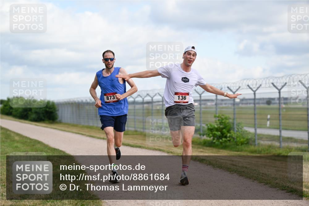 14.09.2025 - Airport Race Dr. Thomas Lammeyer http://msf.ph/oto/8861684 14.09.2025 11:58:13 Laufen 873, 136 meine-sportfotos.de
