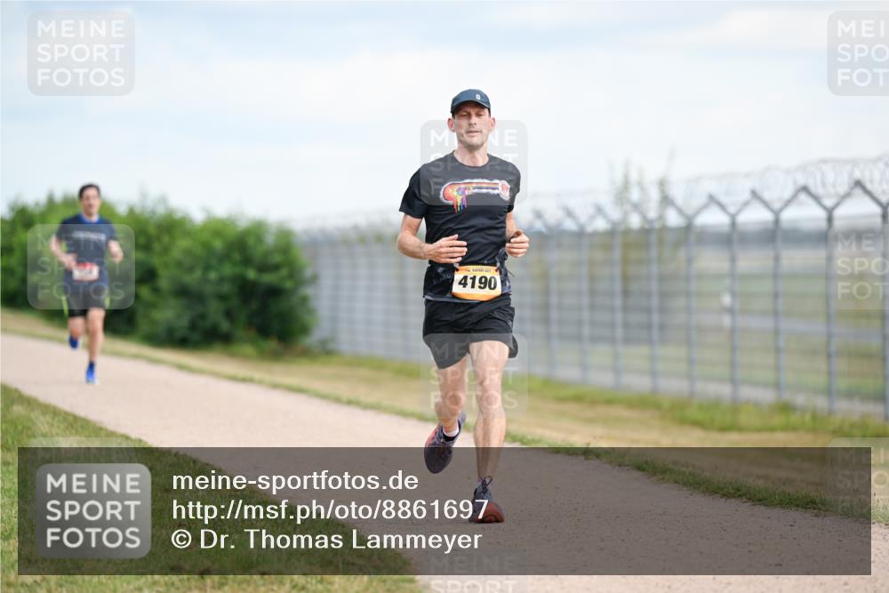 14.09.2025 - Airport Race Dr. Thomas Lammeyer http://msf.ph/oto/8861697 14.09.2025 11:58:23 Laufen 4190 meine-sportfotos.de