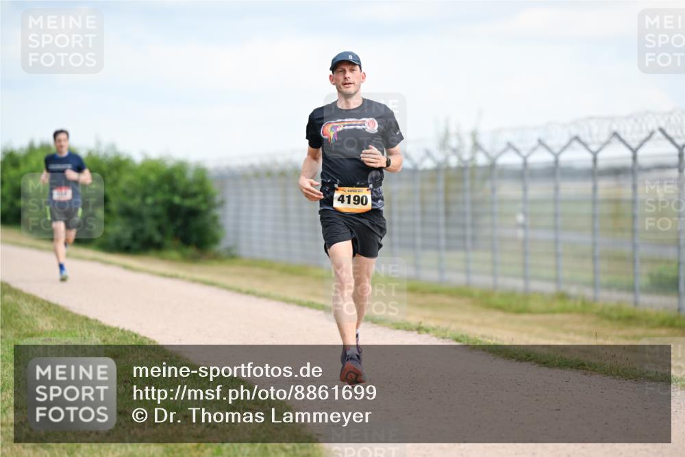 14.09.2025 - Airport Race Dr. Thomas Lammeyer http://msf.ph/oto/8861699 14.09.2025 11:58:24 Laufen 4190 meine-sportfotos.de