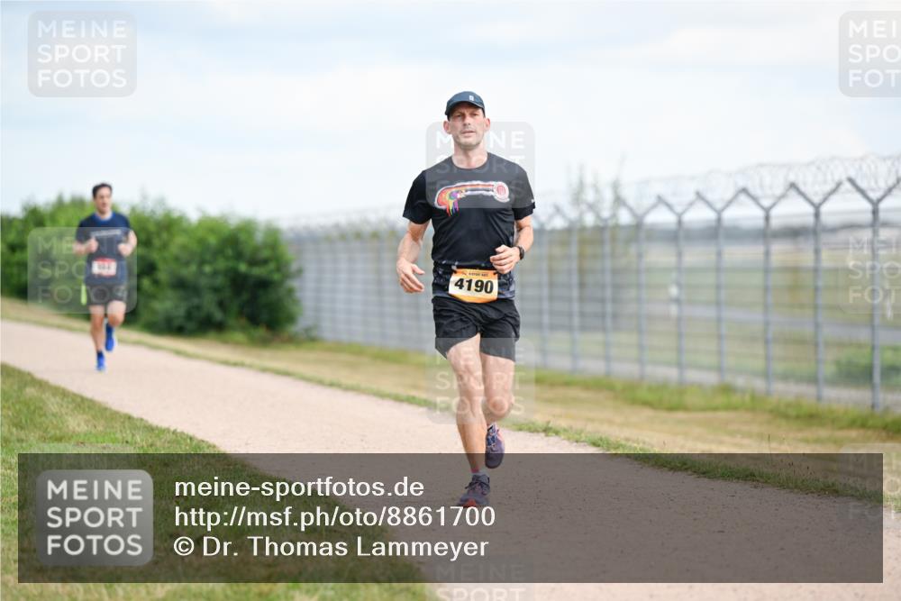 14.09.2025 - Airport Race Dr. Thomas Lammeyer http://msf.ph/oto/8861700 14.09.2025 11:58:24 Laufen 4190 meine-sportfotos.de