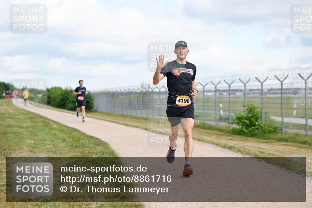 14.09.2025 - Airport Race Dr. Thomas Lammeyer http://msf.ph/oto/8861716 14.09.2025 11:58:26 Laufen 4190 meine-sportfotos.de