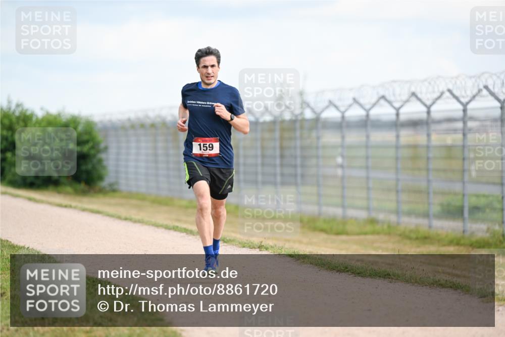 14.09.2025 - Airport Race Dr. Thomas Lammeyer http://msf.ph/oto/8861720 14.09.2025 11:58:29 Laufen 159 meine-sportfotos.de