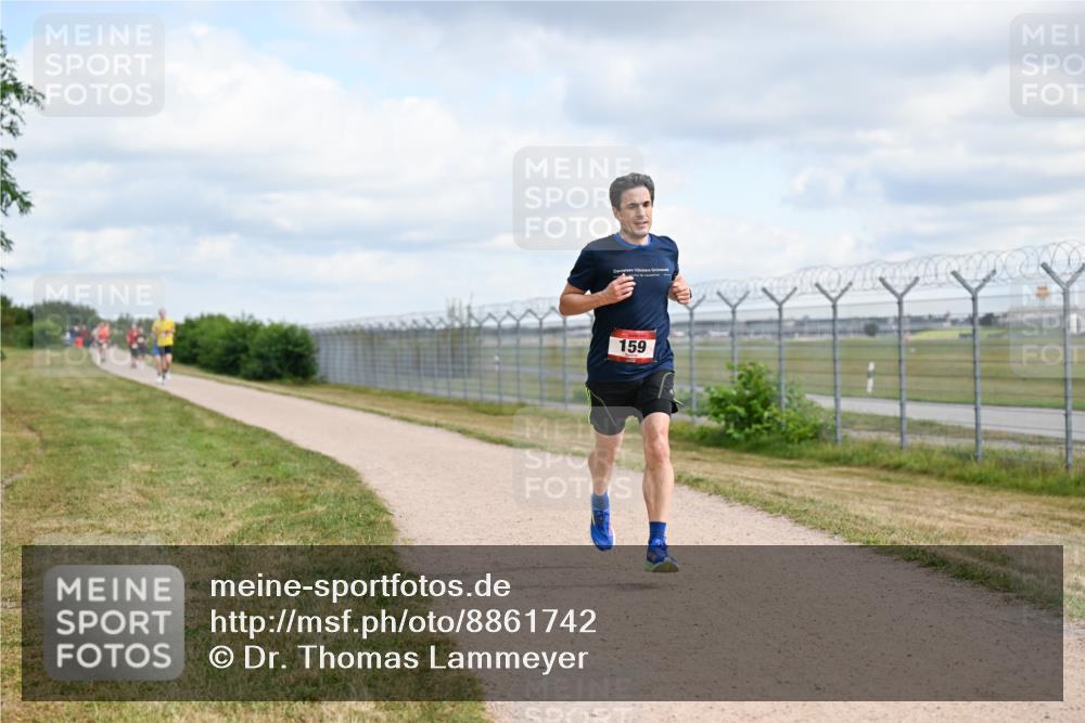 14.09.2025 - Airport Race Dr. Thomas Lammeyer http://msf.ph/oto/8861742 14.09.2025 11:58:32 Laufen 159 meine-sportfotos.de