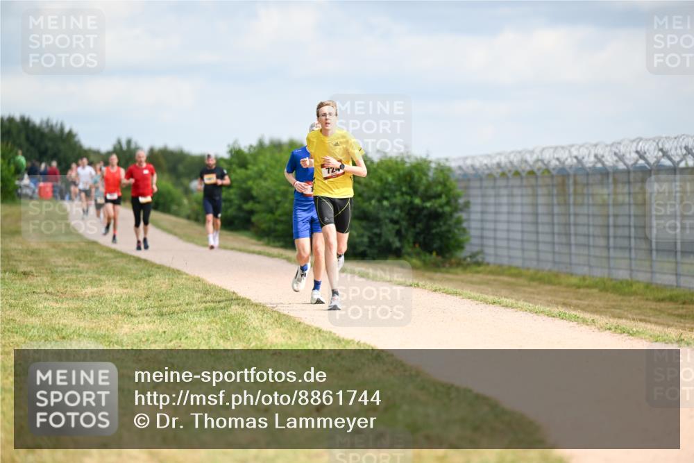 14.09.2025 - Airport Race Dr. Thomas Lammeyer http://msf.ph/oto/8861744 14.09.2025 11:58:37 Laufen 7240 meine-sportfotos.de