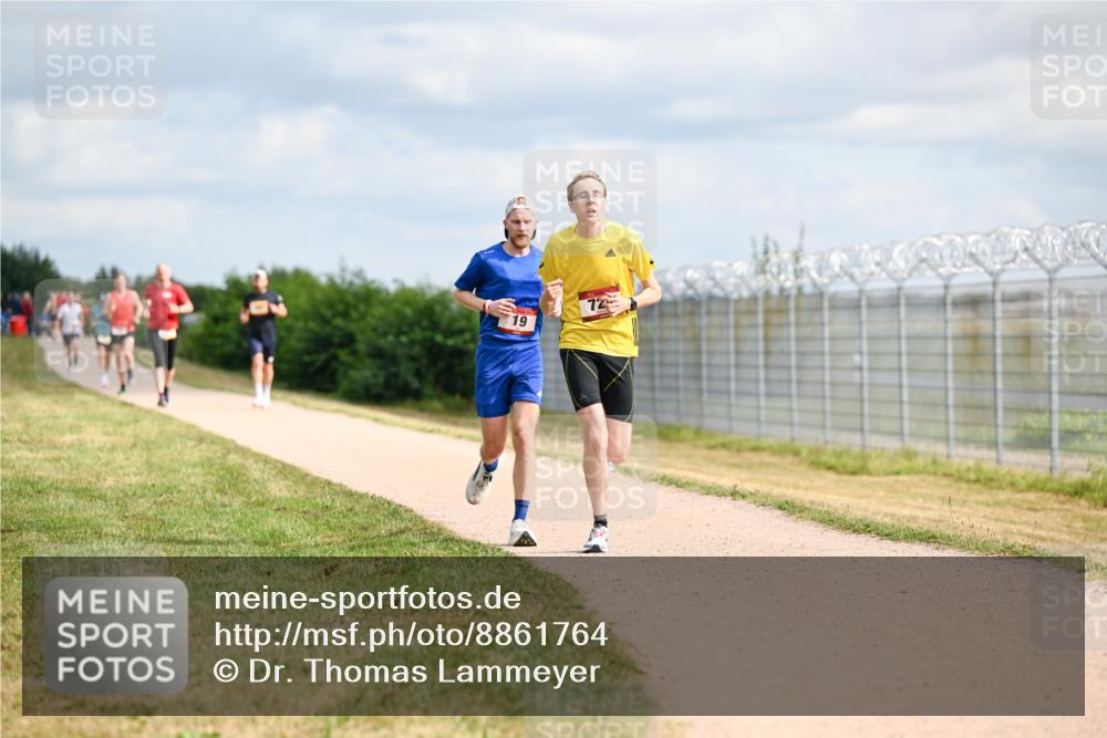 14.09.2025 - Airport Race Dr. Thomas Lammeyer http://msf.ph/oto/8861764 14.09.2025 11:58:41 Laufen 19 meine-sportfotos.de