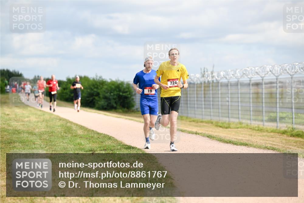 14.09.2025 - Airport Race Dr. Thomas Lammeyer http://msf.ph/oto/8861767 14.09.2025 11:58:42 Laufen 19, 724 meine-sportfotos.de