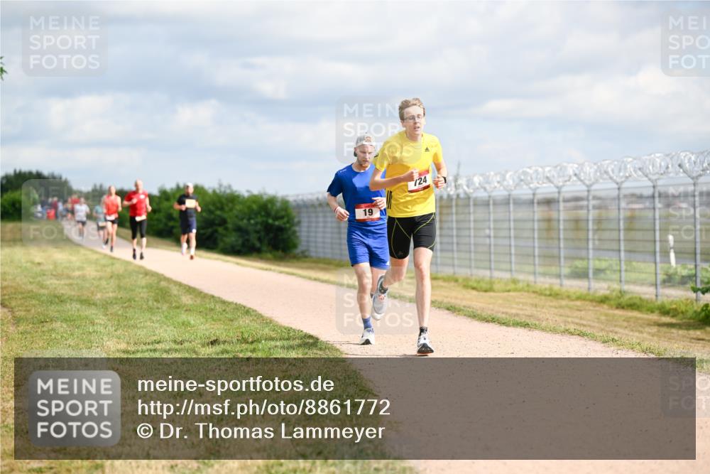14.09.2025 - Airport Race Dr. Thomas Lammeyer http://msf.ph/oto/8861772 14.09.2025 11:58:42 Laufen 19, 124 meine-sportfotos.de