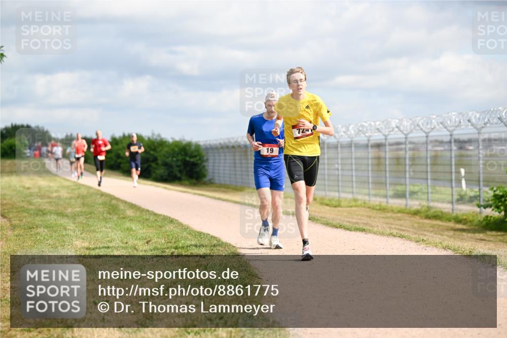 14.09.2025 - Airport Race Dr. Thomas Lammeyer http://msf.ph/oto/8861775 14.09.2025 11:58:43 Laufen 19, 724 meine-sportfotos.de