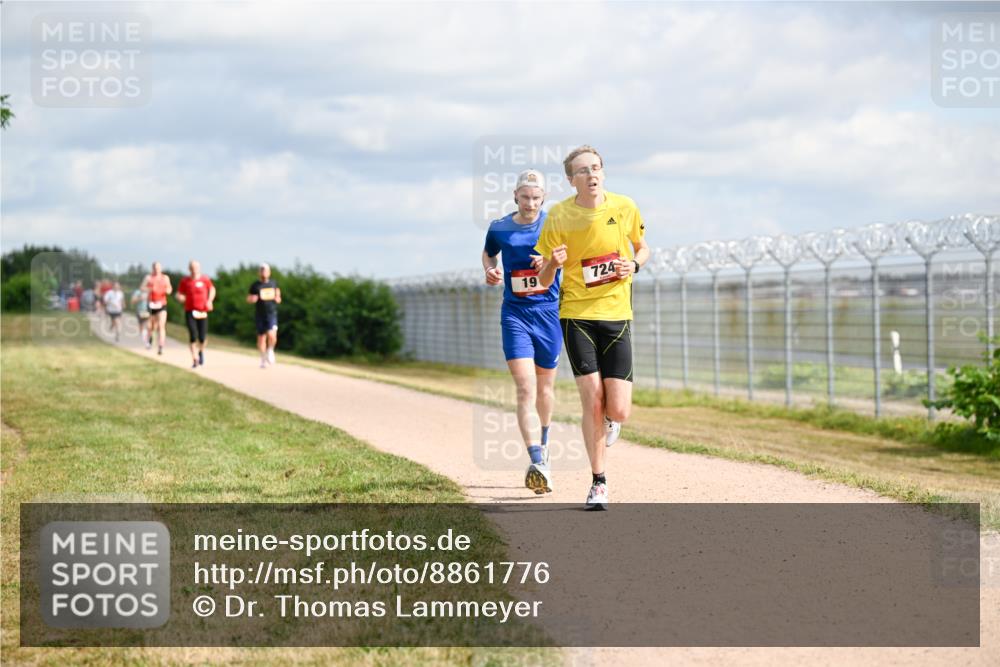 14.09.2025 - Airport Race Dr. Thomas Lammeyer http://msf.ph/oto/8861776 14.09.2025 11:58:43 Laufen 19, 724 meine-sportfotos.de
