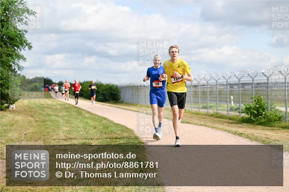 14.09.2025 - Airport Race Dr. Thomas Lammeyer http://msf.ph/oto/8861781 14.09.2025 11:58:43 Laufen 19, 724 meine-sportfotos.de