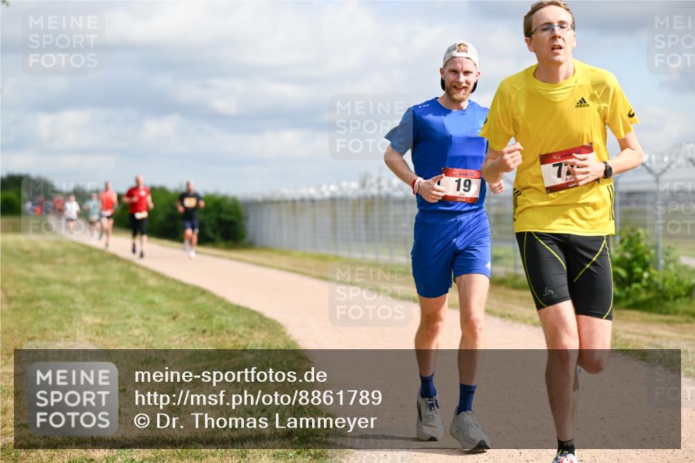 14.09.2025 - Airport Race Dr. Thomas Lammeyer http://msf.ph/oto/8861789 14.09.2025 11:58:45 Laufen 19, 77 meine-sportfotos.de
