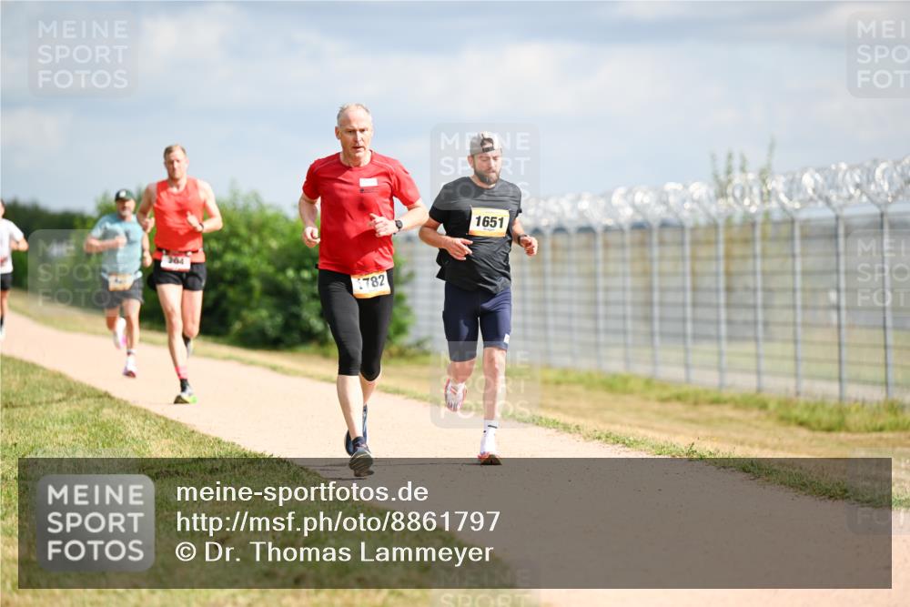 14.09.2025 - Airport Race Dr. Thomas Lammeyer http://msf.ph/oto/8861797 14.09.2025 11:58:50 Laufen 304, 782, 1651 meine-sportfotos.de