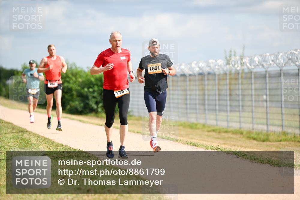14.09.2025 - Airport Race Dr. Thomas Lammeyer http://msf.ph/oto/8861799 14.09.2025 11:58:50 Laufen 204, 1782, 1651 meine-sportfotos.de