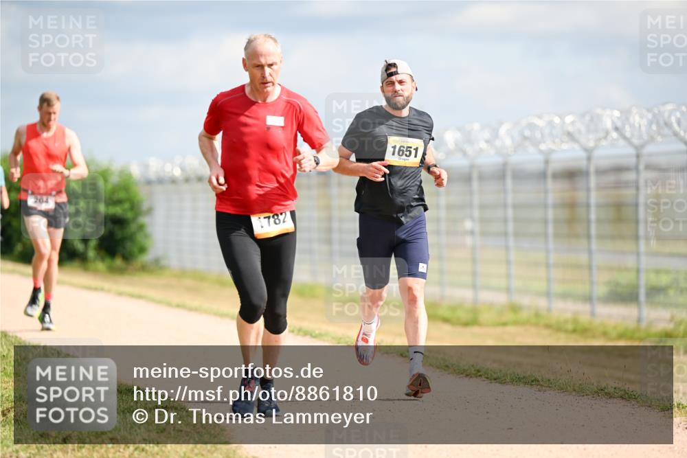 14.09.2025 - Airport Race Dr. Thomas Lammeyer http://msf.ph/oto/8861810 14.09.2025 11:58:52 Laufen 204, 1782, 1651 meine-sportfotos.de