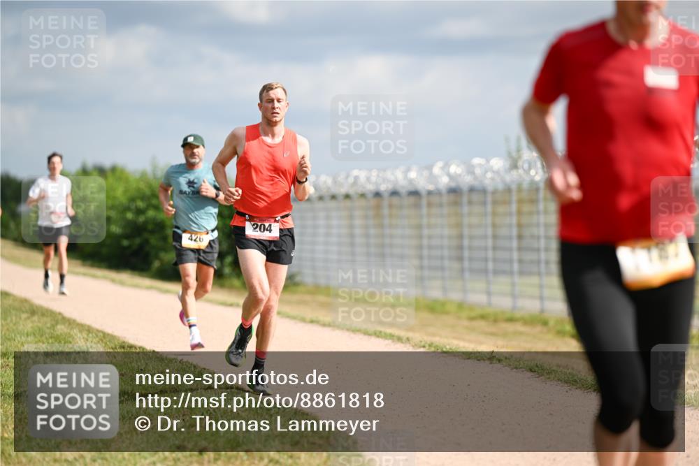 14.09.2025 - Airport Race Dr. Thomas Lammeyer http://msf.ph/oto/8861818 14.09.2025 11:58:54 Laufen 426, 204 meine-sportfotos.de