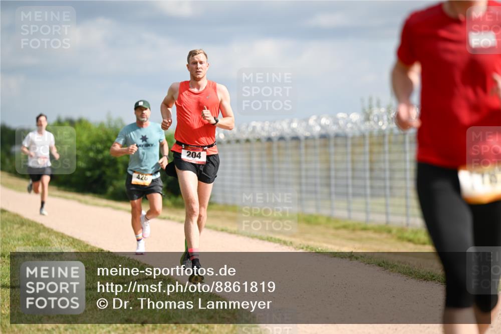 14.09.2025 - Airport Race Dr. Thomas Lammeyer http://msf.ph/oto/8861819 14.09.2025 11:58:54 Laufen 426, 204, 9178 meine-sportfotos.de