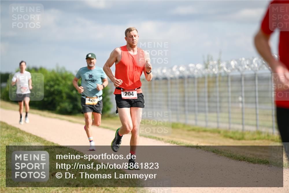 14.09.2025 - Airport Race Dr. Thomas Lammeyer http://msf.ph/oto/8861823 14.09.2025 11:58:54 Laufen 426, 204 meine-sportfotos.de