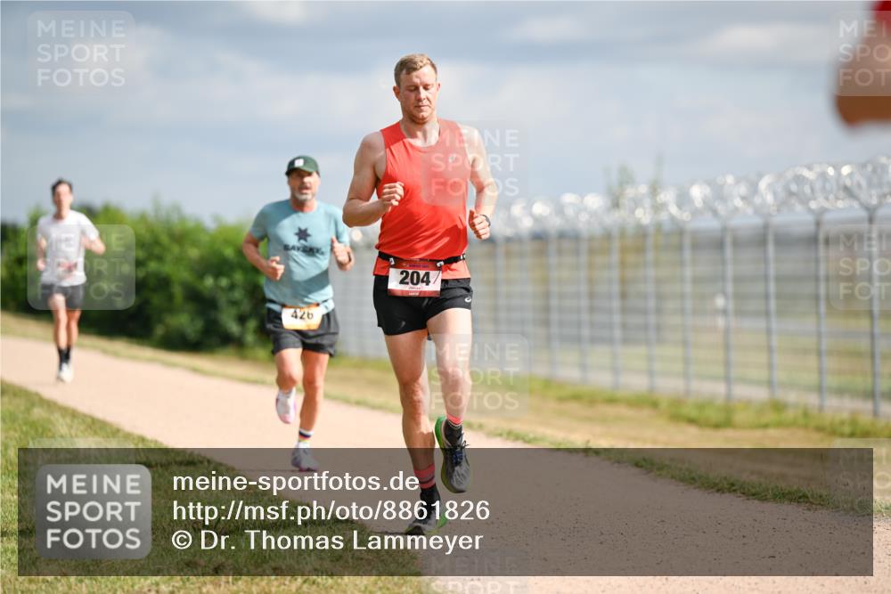14.09.2025 - Airport Race Dr. Thomas Lammeyer http://msf.ph/oto/8861826 14.09.2025 11:58:55 Laufen 426, 204 meine-sportfotos.de