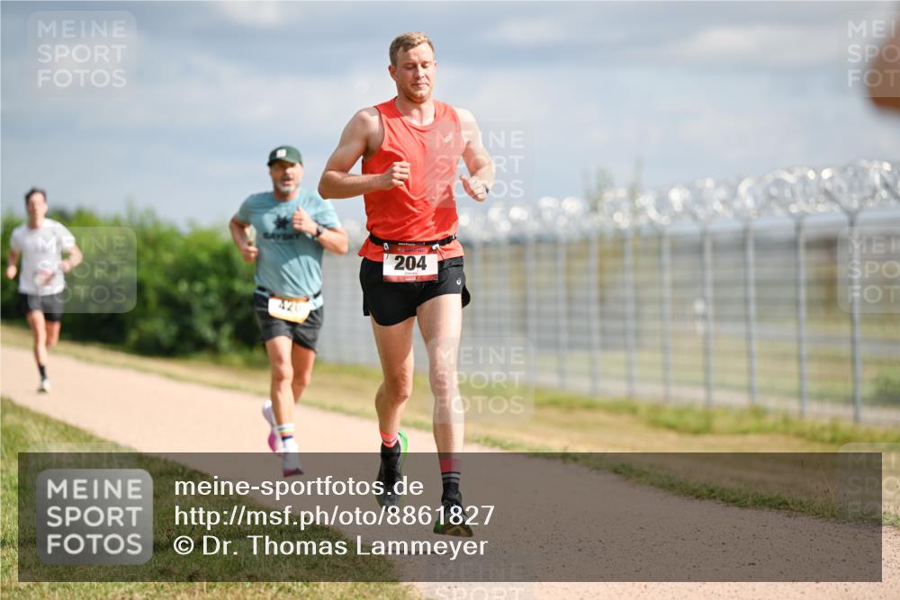 14.09.2025 - Airport Race Dr. Thomas Lammeyer http://msf.ph/oto/8861827 14.09.2025 11:58:55 Laufen 426, 204 meine-sportfotos.de