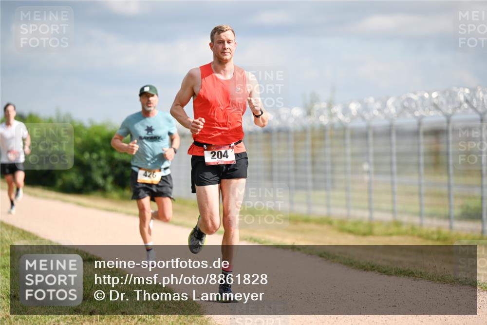 14.09.2025 - Airport Race Dr. Thomas Lammeyer http://msf.ph/oto/8861828 14.09.2025 11:58:55 Laufen 426, 204 meine-sportfotos.de