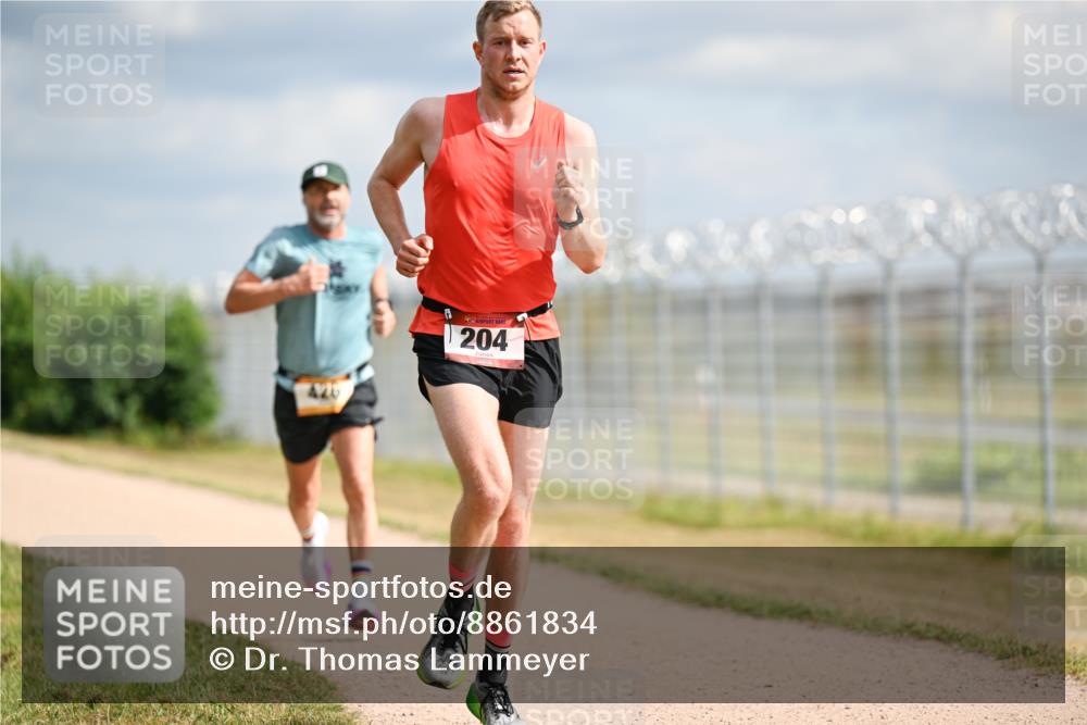 14.09.2025 - Airport Race Dr. Thomas Lammeyer http://msf.ph/oto/8861834 14.09.2025 11:58:56 Laufen 426, 204 meine-sportfotos.de