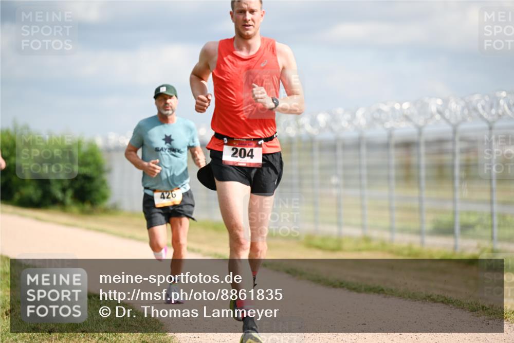 14.09.2025 - Airport Race Dr. Thomas Lammeyer http://msf.ph/oto/8861835 14.09.2025 11:58:56 Laufen 426, 204 meine-sportfotos.de