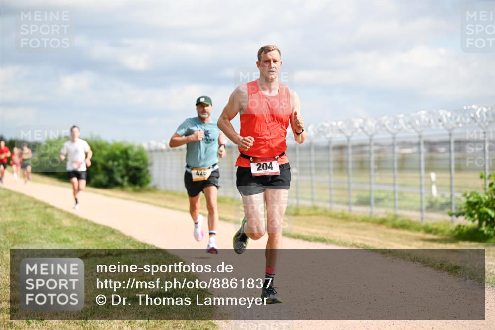 14.09.2025 - Airport Race Dr. Thomas Lammeyer http://msf.ph/oto/8861837 14.09.2025 11:58:56 Laufen 204, 426 meine-sportfotos.de