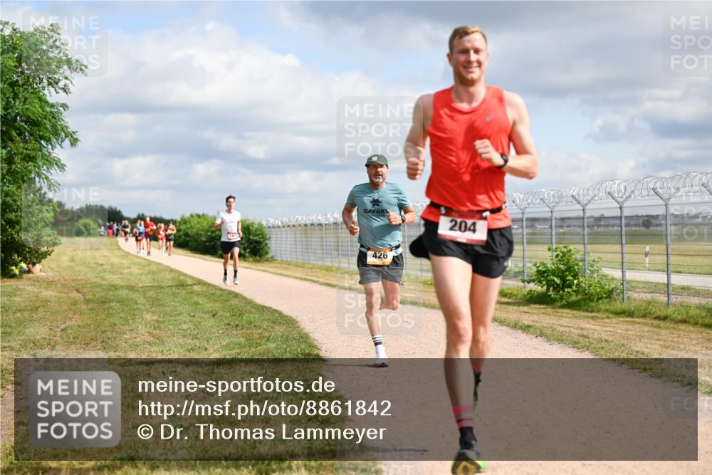 14.09.2025 - Airport Race Dr. Thomas Lammeyer http://msf.ph/oto/8861842 14.09.2025 11:58:58 Laufen 204, 426 meine-sportfotos.de