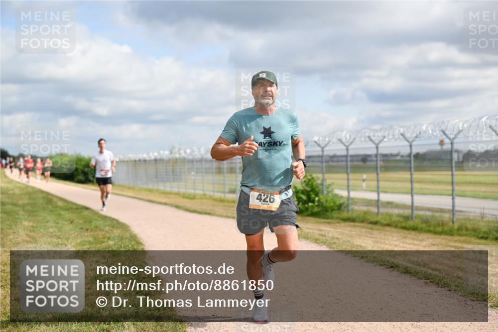 14.09.2025 - Airport Race Dr. Thomas Lammeyer http://msf.ph/oto/8861850 14.09.2025 11:58:59 Laufen 426 meine-sportfotos.de