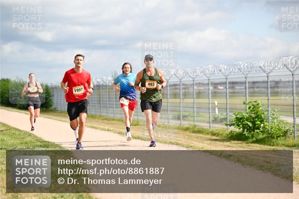 14.09.2025 - Airport Race Dr. Thomas Lammeyer http://msf.ph/oto/8861887 14.09.2025 11:59:11 Laufen 397, 1997, 18, 493 meine-sportfotos.de