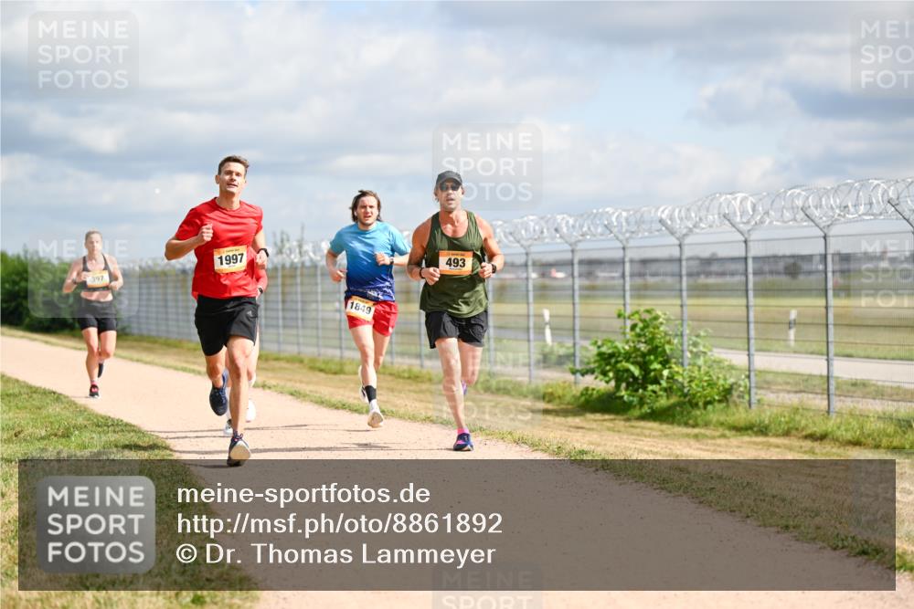 14.09.2025 - Airport Race Dr. Thomas Lammeyer http://msf.ph/oto/8861892 14.09.2025 11:59:12 Laufen 397, 1997, 1849, 493 meine-sportfotos.de