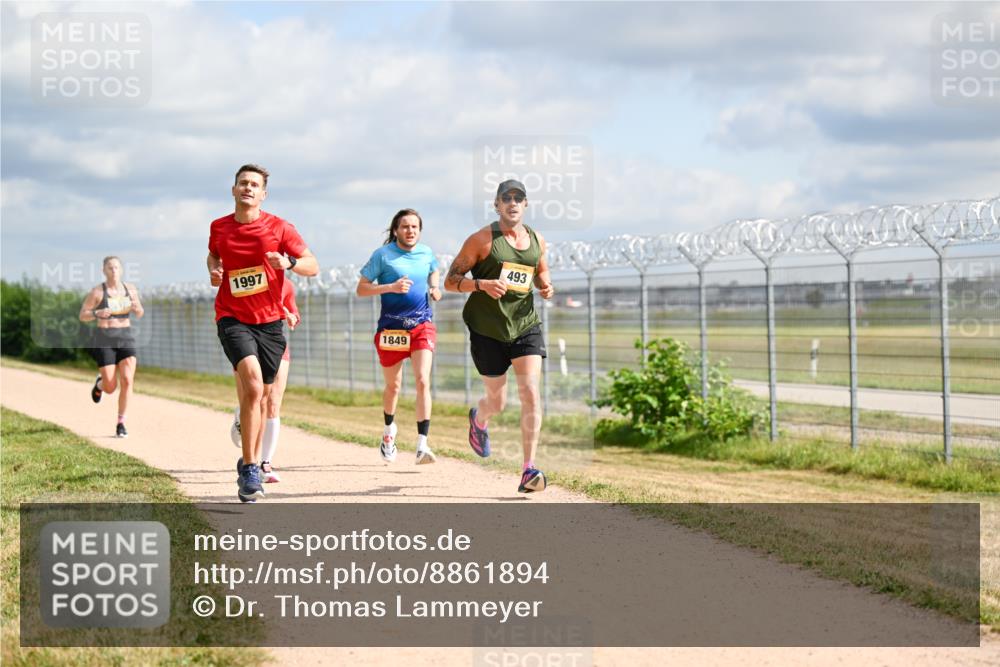 14.09.2025 - Airport Race Dr. Thomas Lammeyer http://msf.ph/oto/8861894 14.09.2025 11:59:12 Laufen 1997, 1849, 493 meine-sportfotos.de