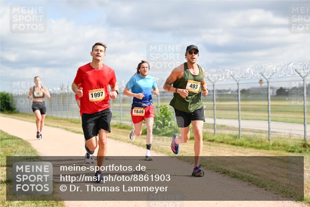 14.09.2025 - Airport Race Dr. Thomas Lammeyer http://msf.ph/oto/8861903 14.09.2025 11:59:13 Laufen 397, 1997, 1849, 493 meine-sportfotos.de