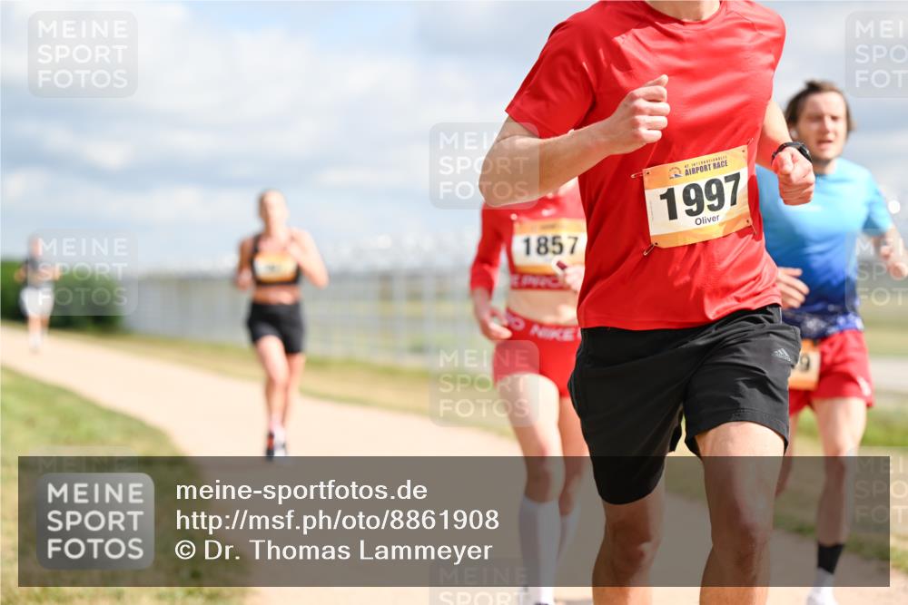 14.09.2025 - Airport Race Dr. Thomas Lammeyer http://msf.ph/oto/8861908 14.09.2025 11:59:15 Laufen 1857, 1997 meine-sportfotos.de